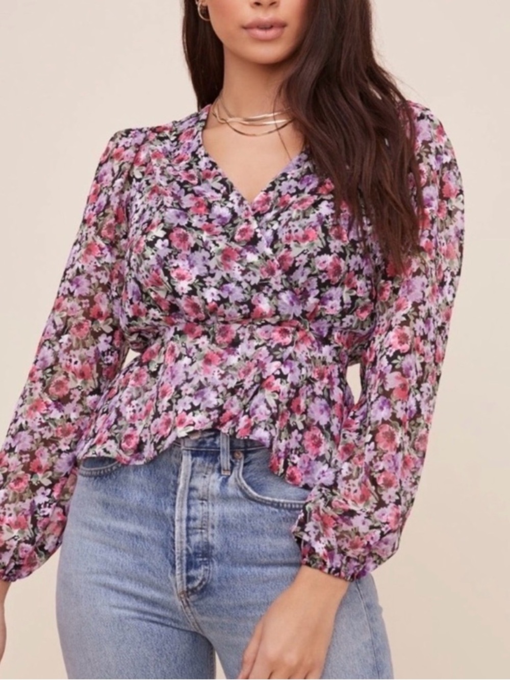 ASTR The Label Black Lilac Floral Wrap Front Top Dark Romantic
Flirty Small
